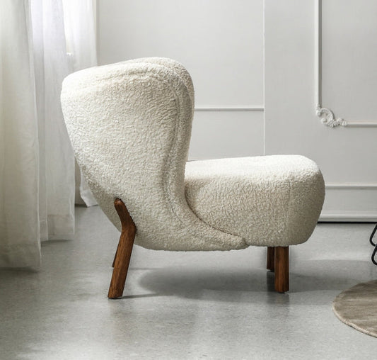 Lilla Petra Armchair, Boucle-Weilai Concept