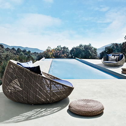 Elysia Rattan Round Outdoor Daybed-Weilai Concept