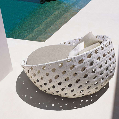 Elysia Rattan Round Outdoor Daybed-Weilai Concept