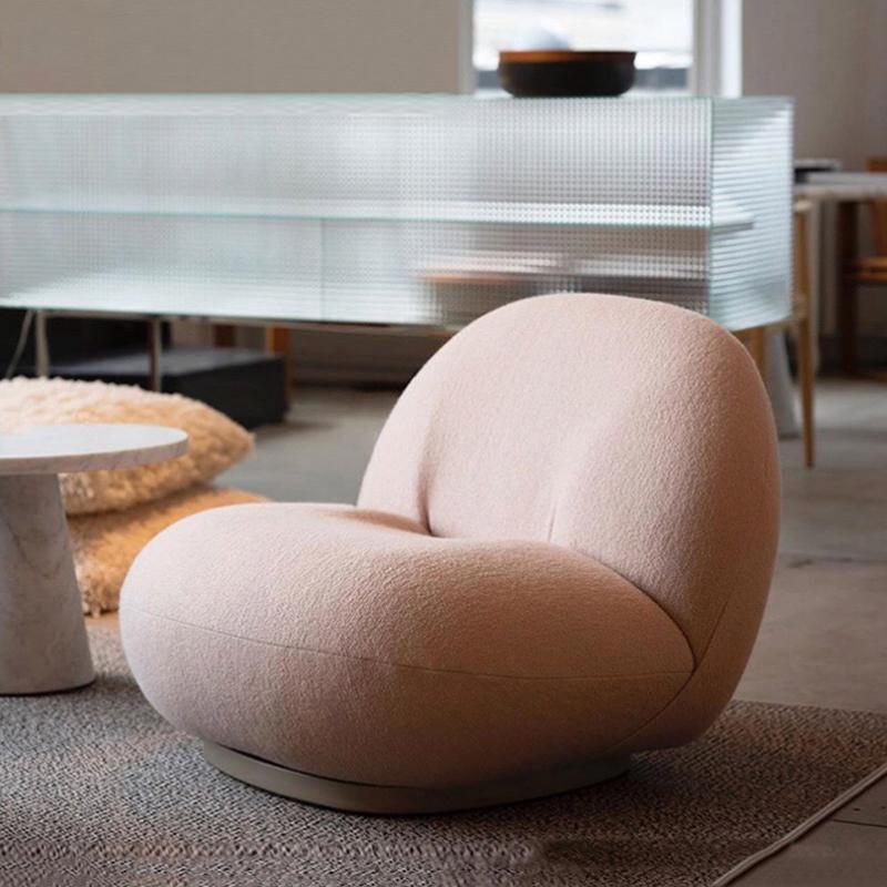 Gubi Pacha Chair, Boucle | Weilai Concept